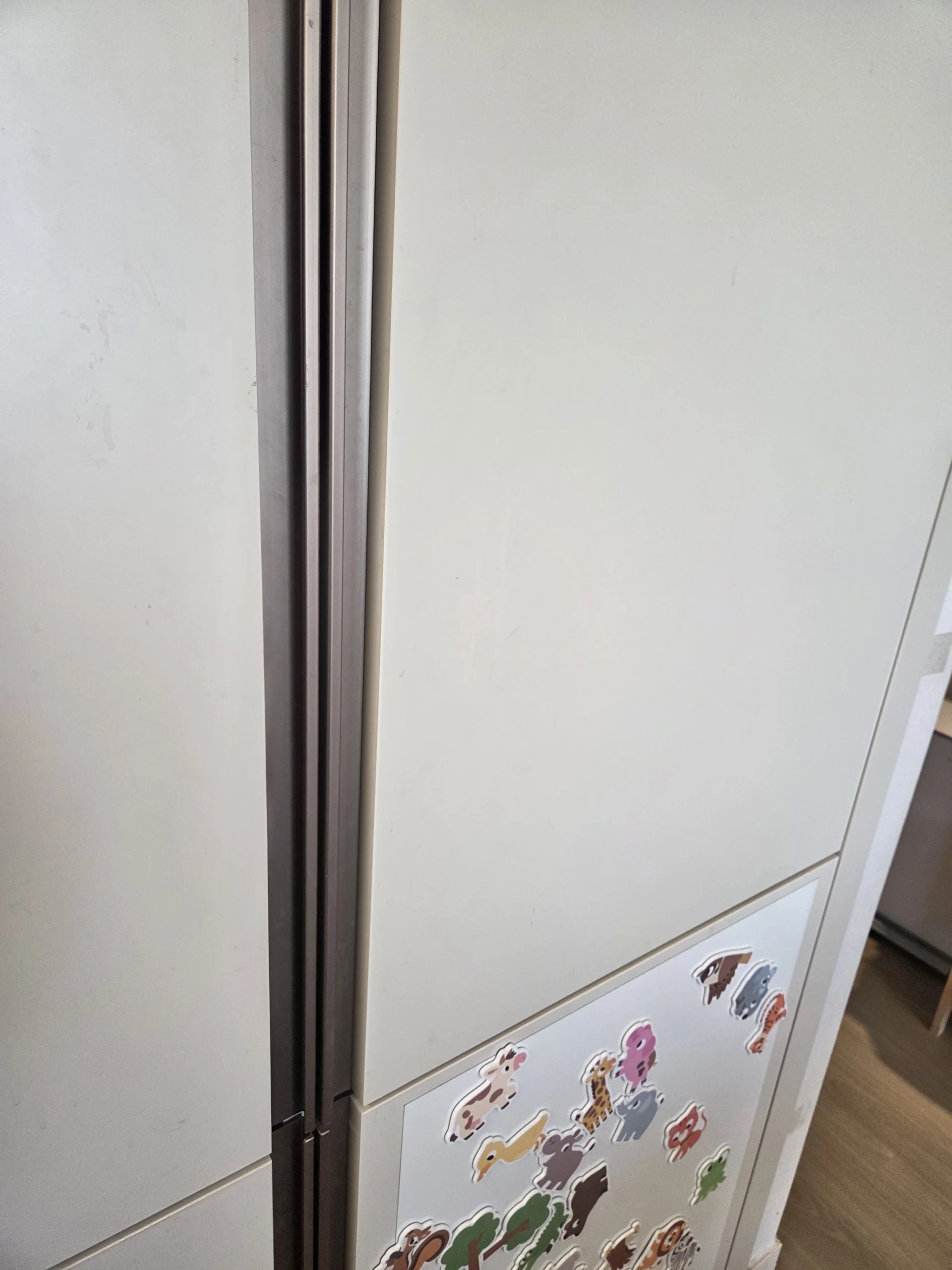 냉장고장 상·하단 경첩 교체 수리 후