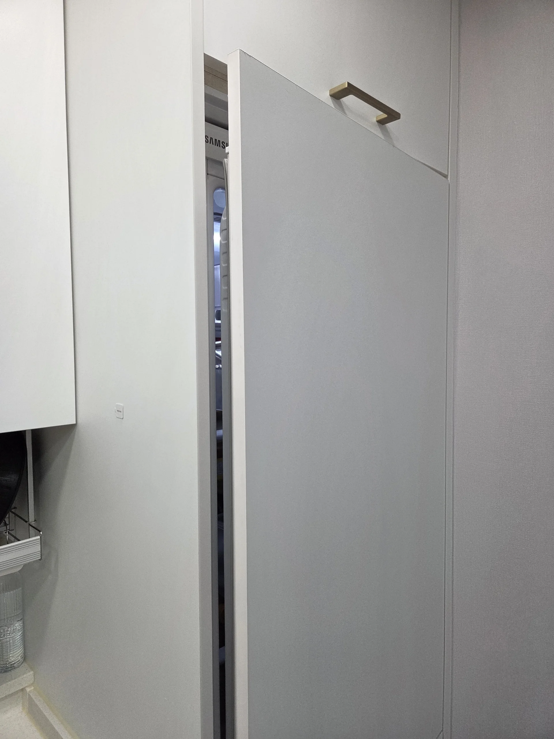 처진 문짝 경첩 교정 수리 전